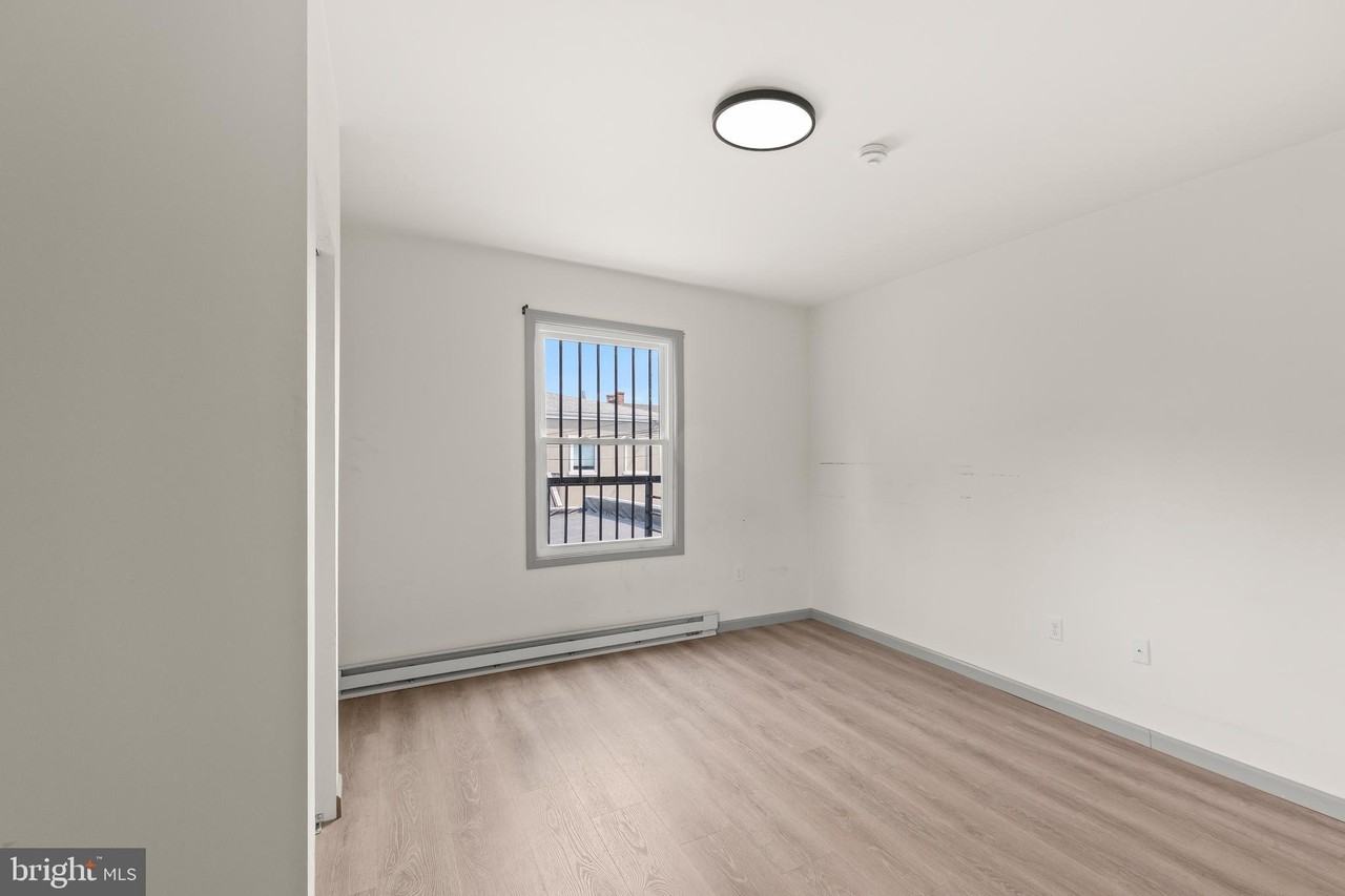 531 Walton St #3 - Photo 4 of 13