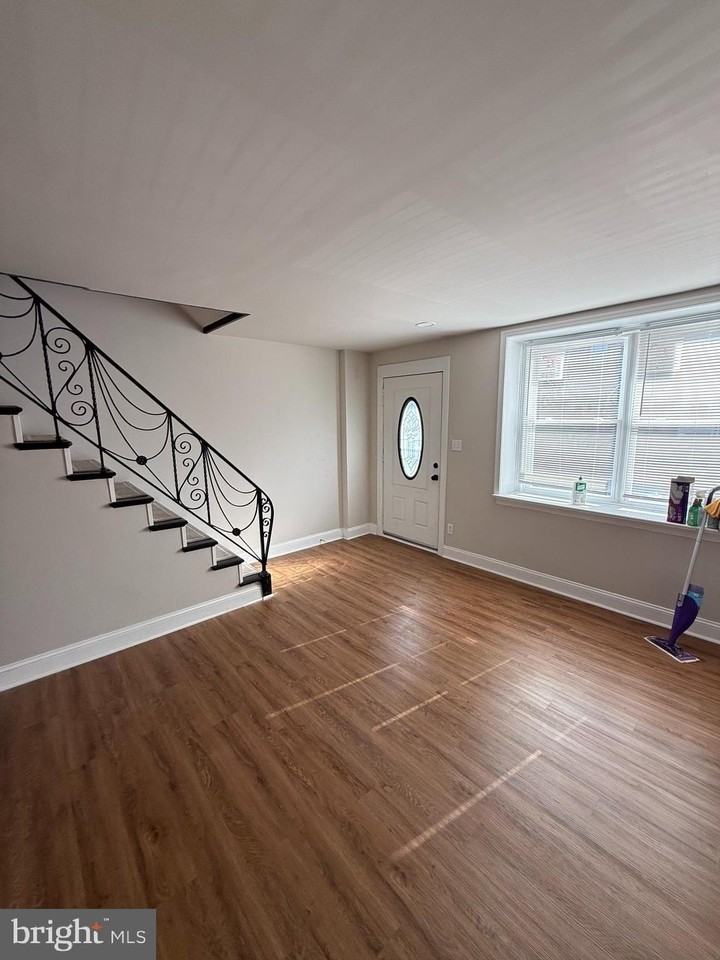4427 Vista St - Photo 2 of 25