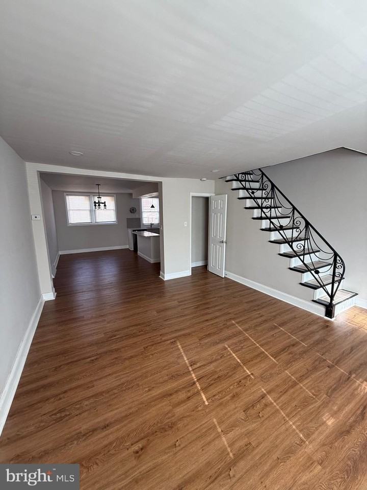 4427 Vista St - Photo 3 of 25