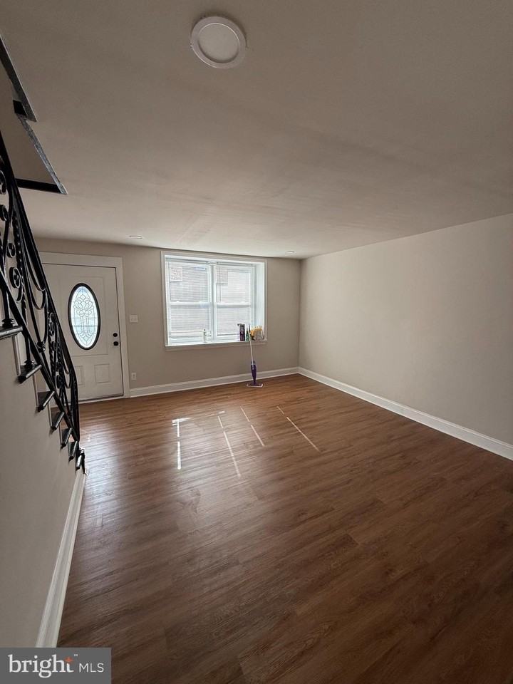4427 Vista St - Photo 4 of 25