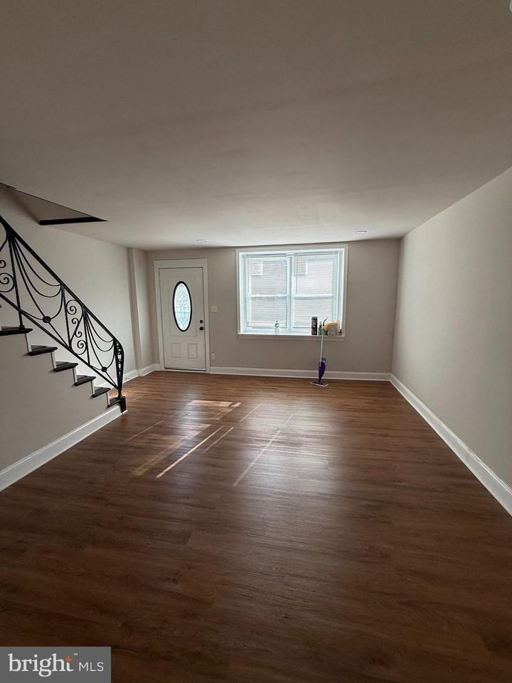 4427 Vista St - Photo 5 of 25