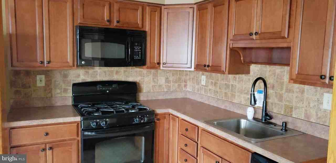 12214 Medford Rd - Photo 3 of 13