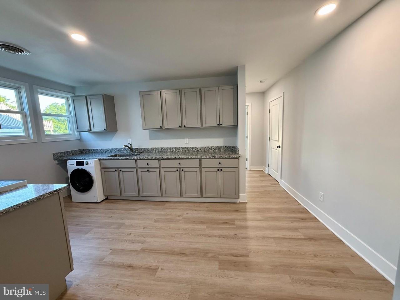 603 Main St - Photo 3 of 15