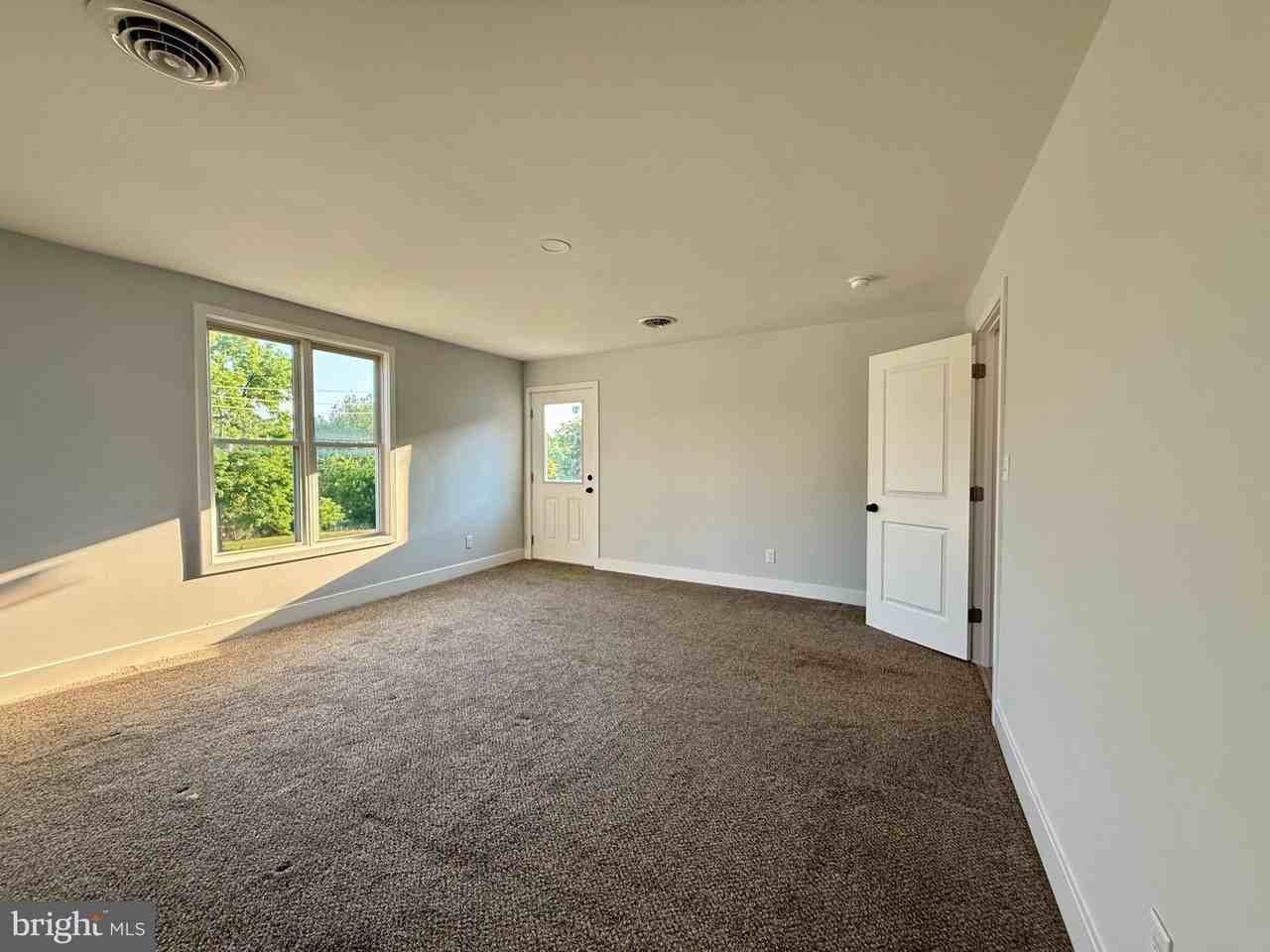 603 Main St - Photo 7 of 15