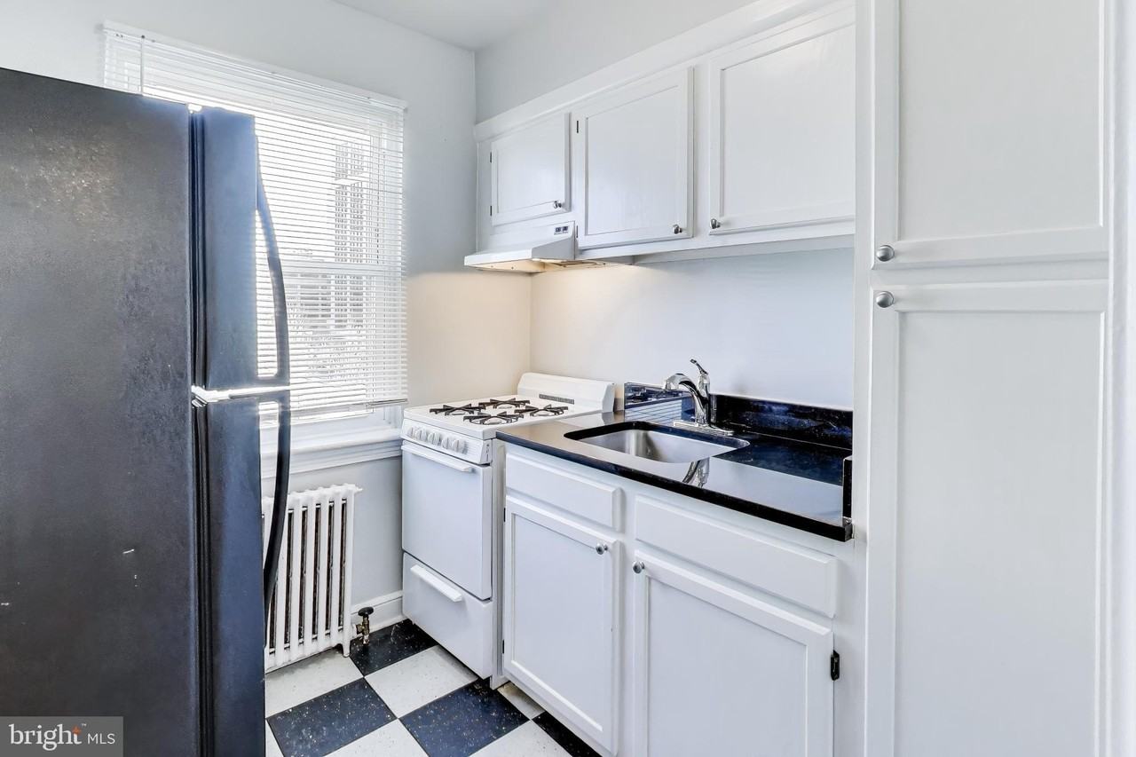 1724 N Quinn St #105 - Photo 6 of 27