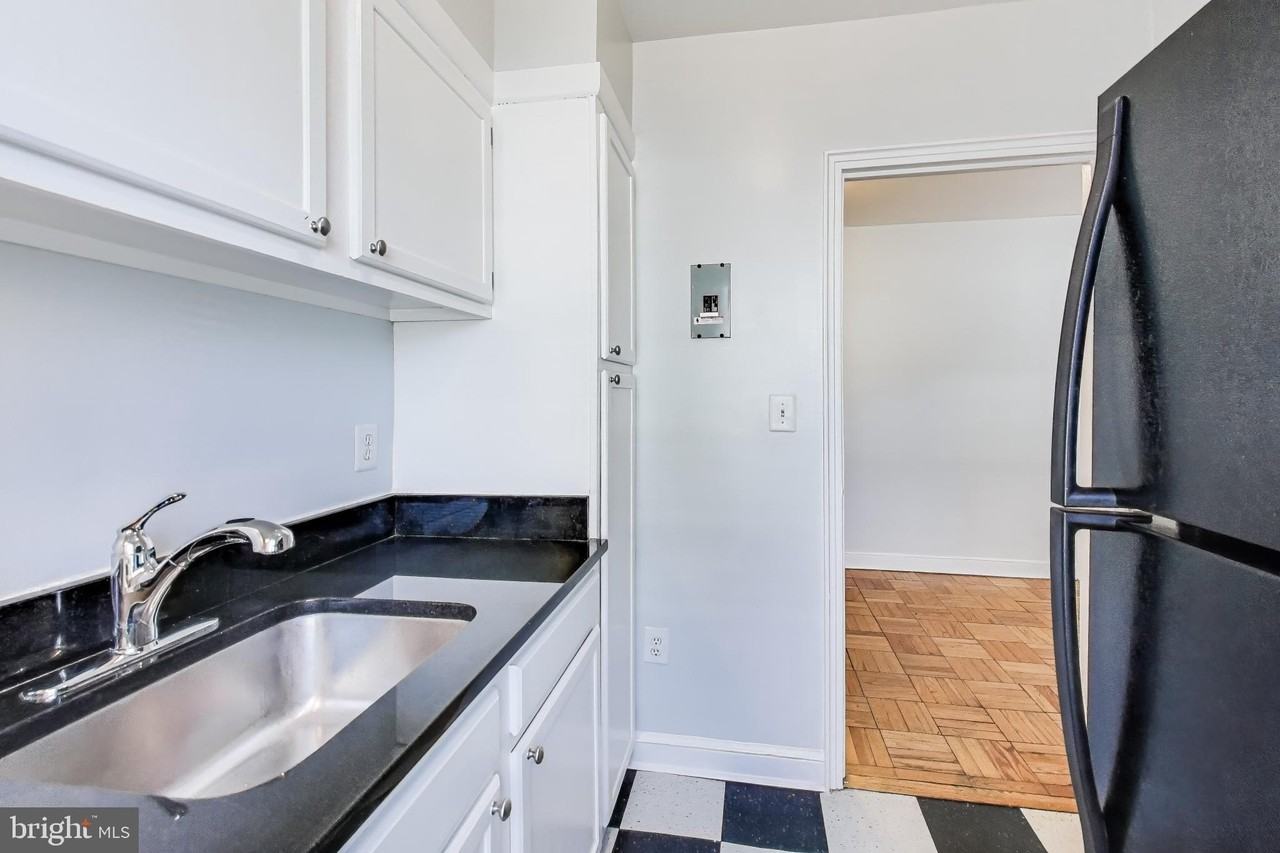 1724 N Quinn St #105 - Photo 7 of 27