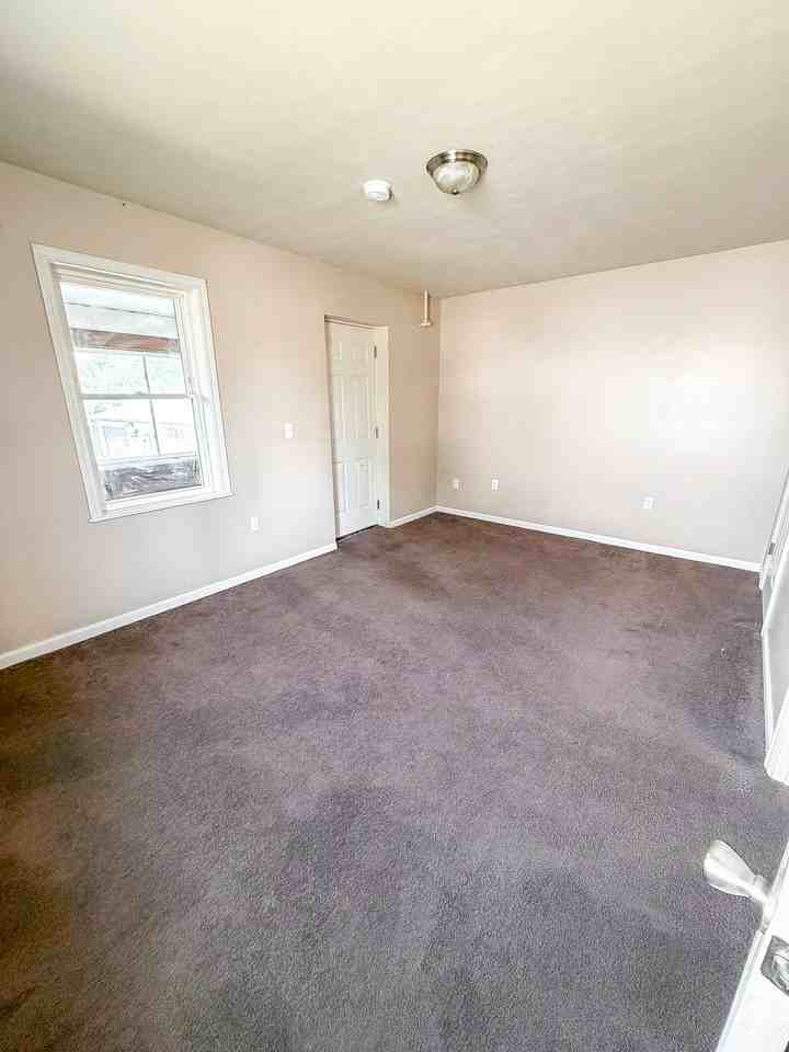 319 N Broadway St #319A - Photo 6 of 9