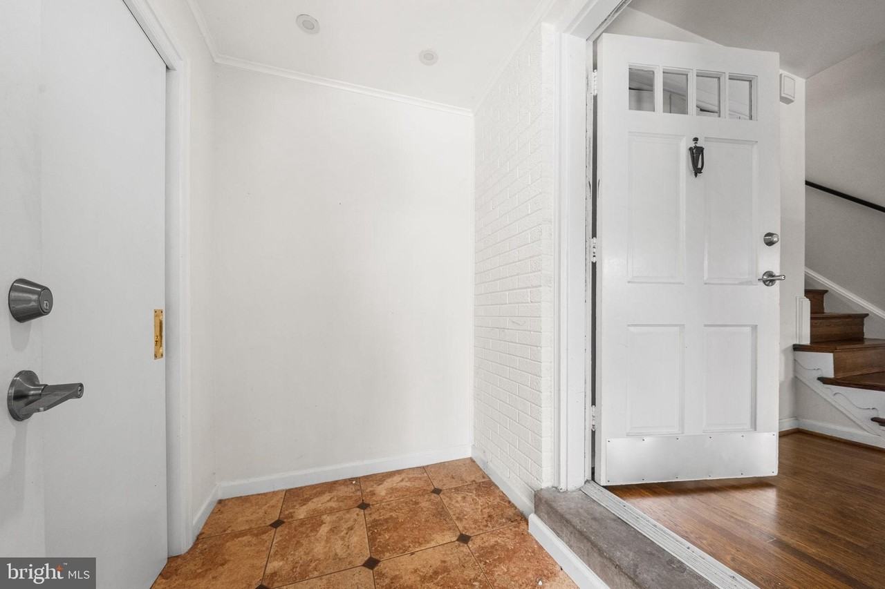 5313 Taney Ave - Photo 4 of 42