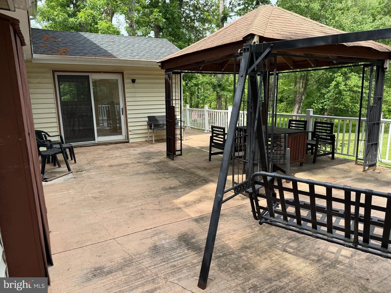 5129 Chowan Ave - Photo 3 of 8