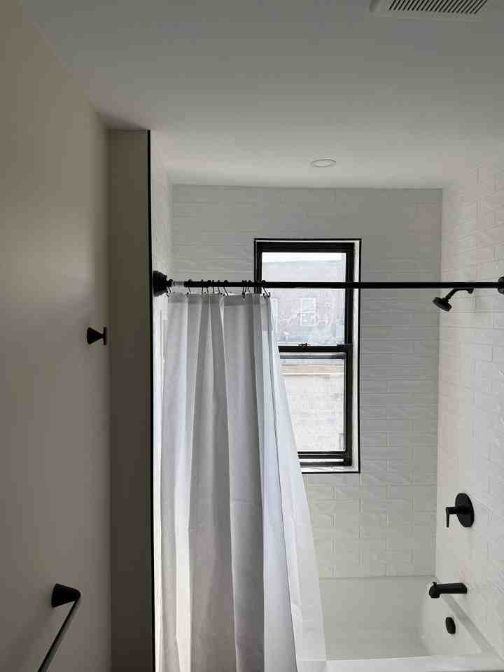 24 N Dean St #7 - Photo 3 of 4