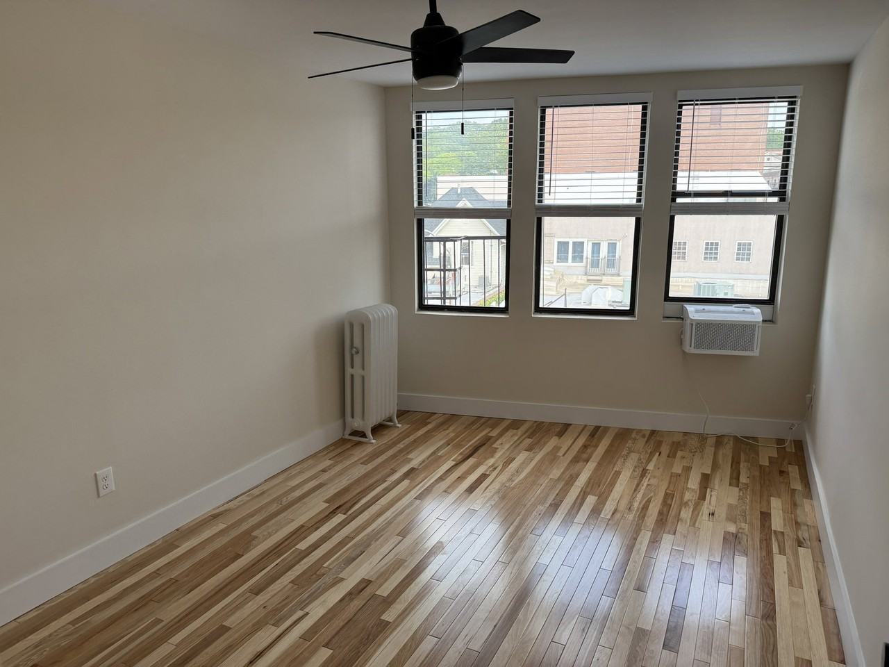 24 N Dean St #7 - Photo 4 of 4