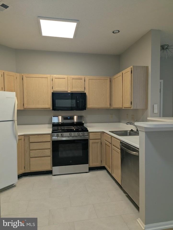 14324 Climbing Rose Way #103 - Photo 7 of 23