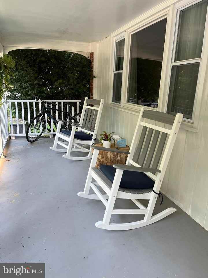 10320 Collingham Dr - Photo 4 of 18