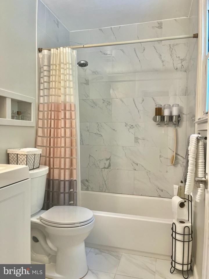 10320 Collingham Dr - Photo 7 of 18
