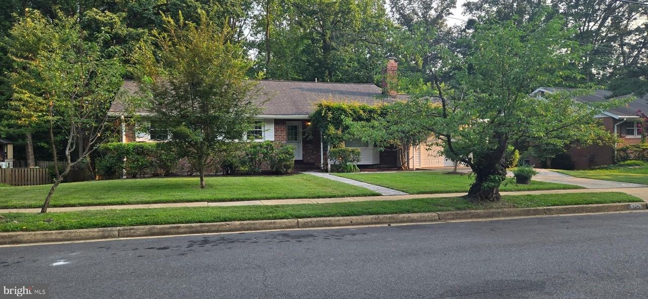 9809 Limoges Dr - Photo 2 of 29