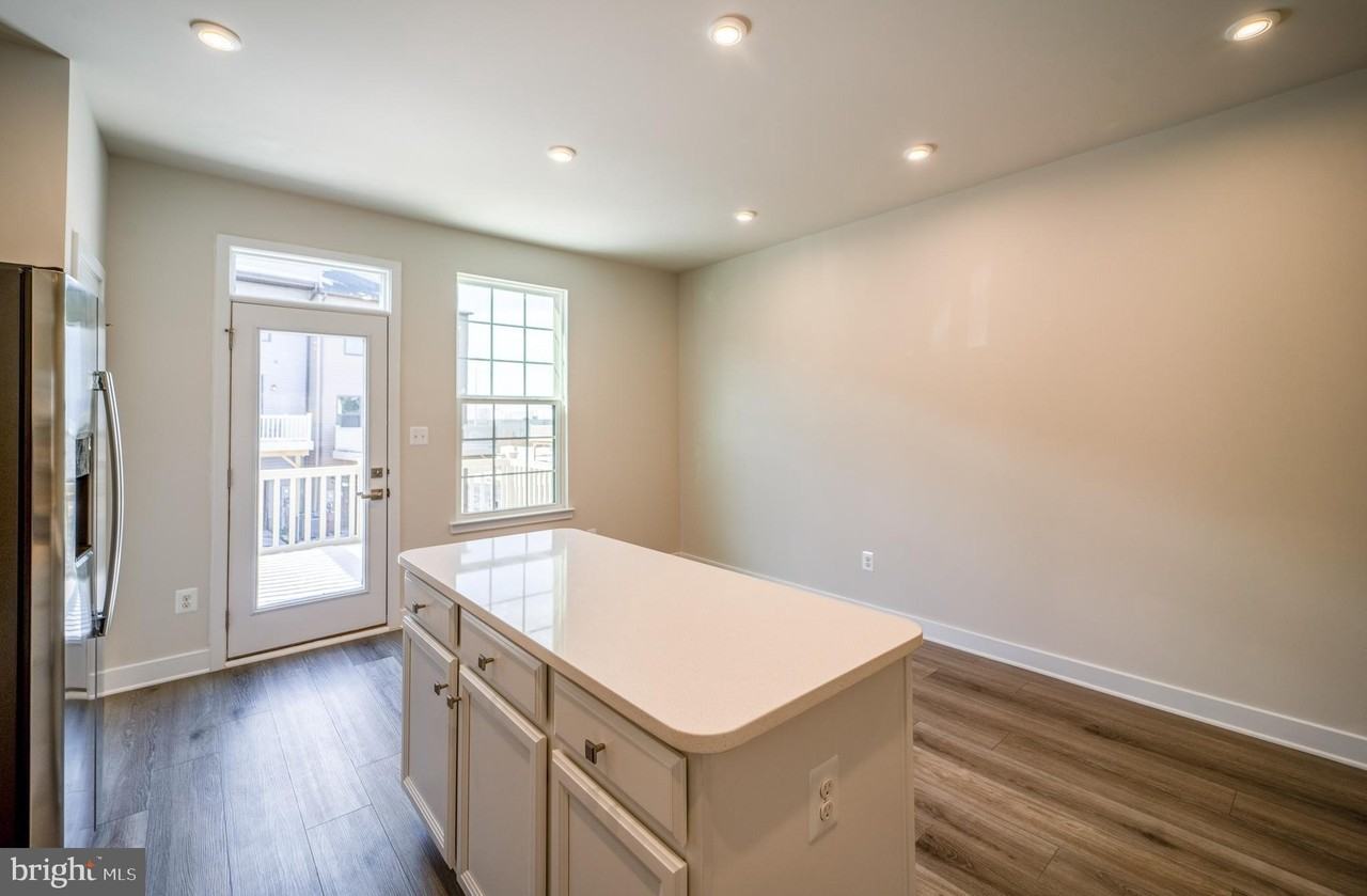 14062 Sunrise Valley Dr - Photo 6 of 28