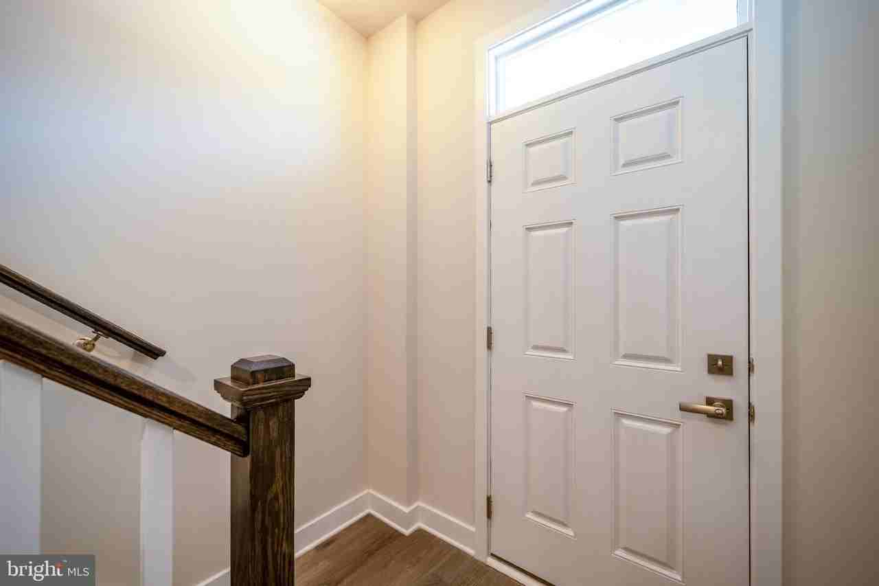 14064 Sunrise Valley Dr - Photo 2 of 29