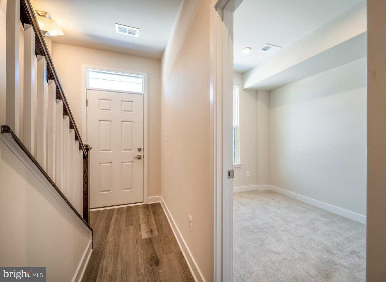14064 Sunrise Valley Dr - Photo 4 of 29