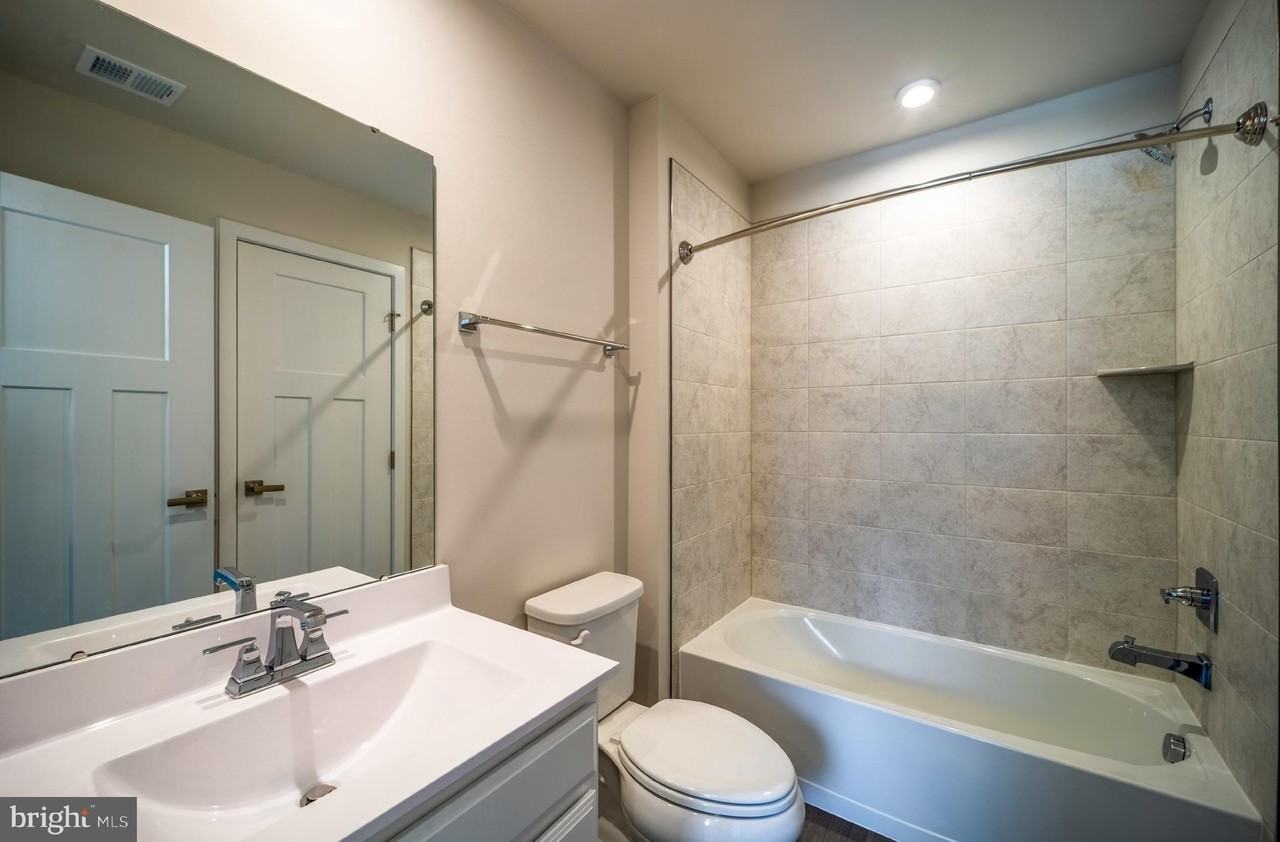 14064 Sunrise Valley Dr - Photo 7 of 29