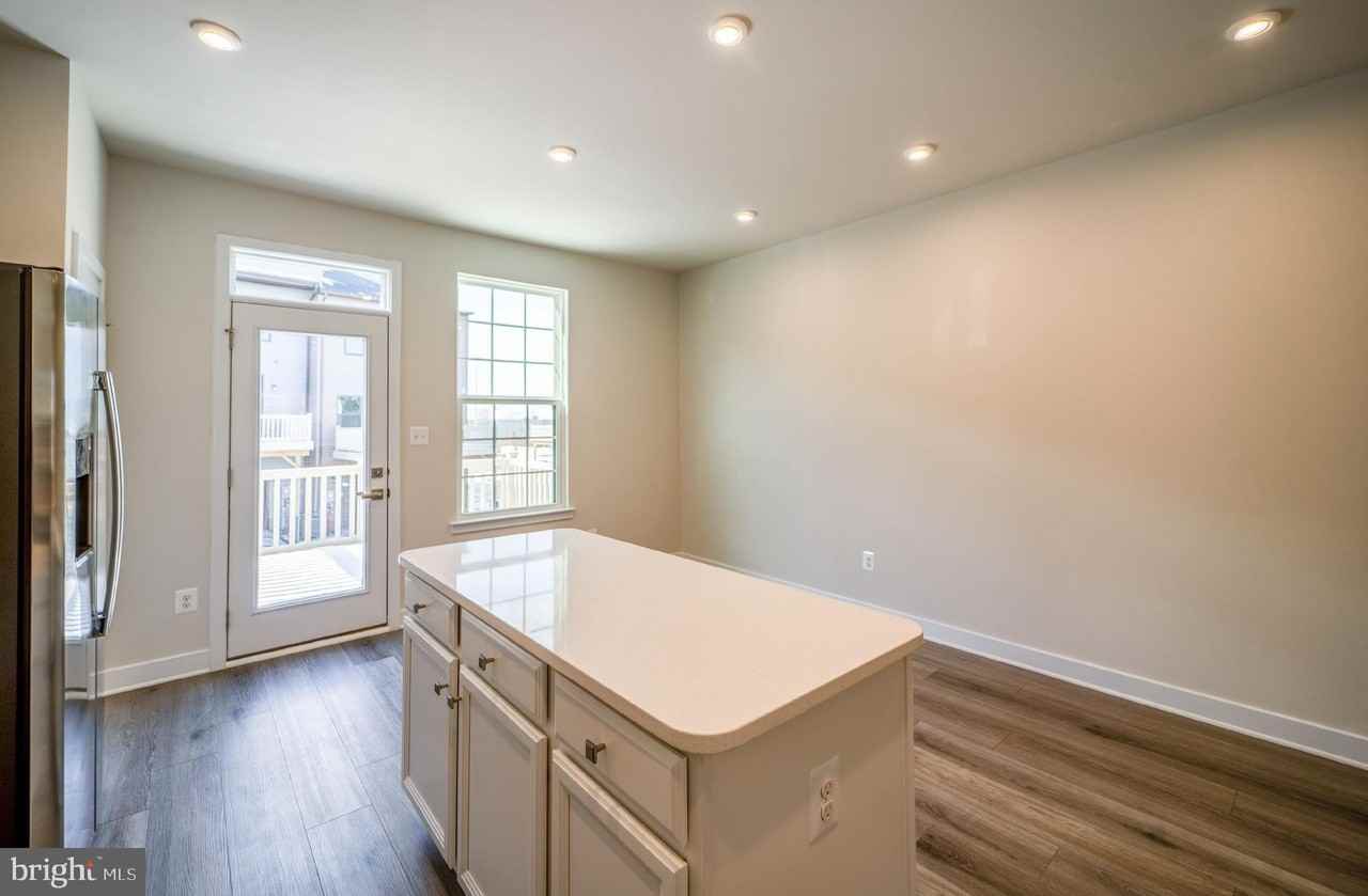 14064 Sunrise Valley Dr - Photo 6 of 28