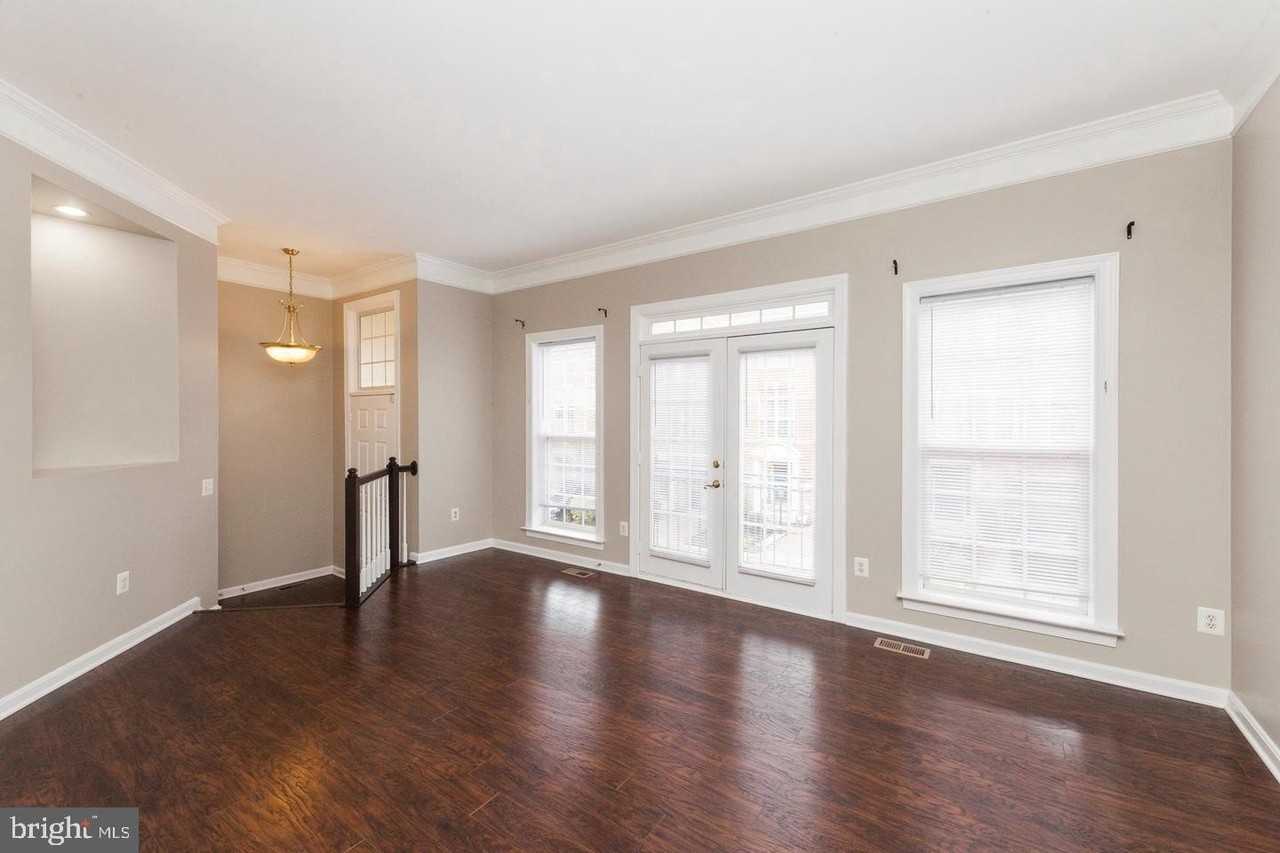 8131 Quinn Ter - Photo 4 of 34