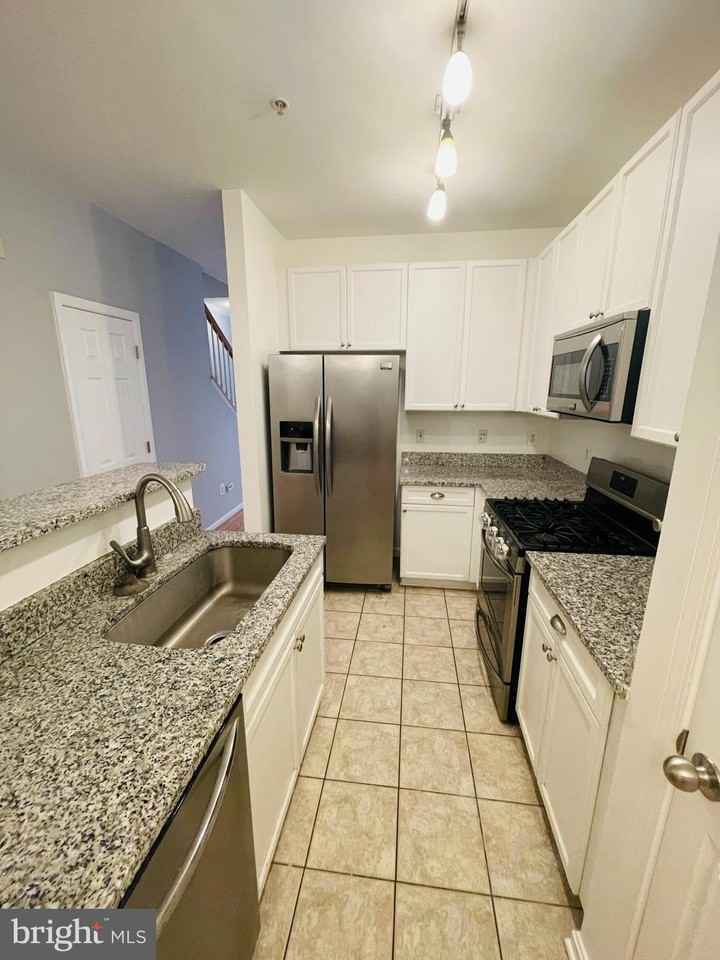 2665 Manhattan Pl #02-101 - Photo 6 of 31