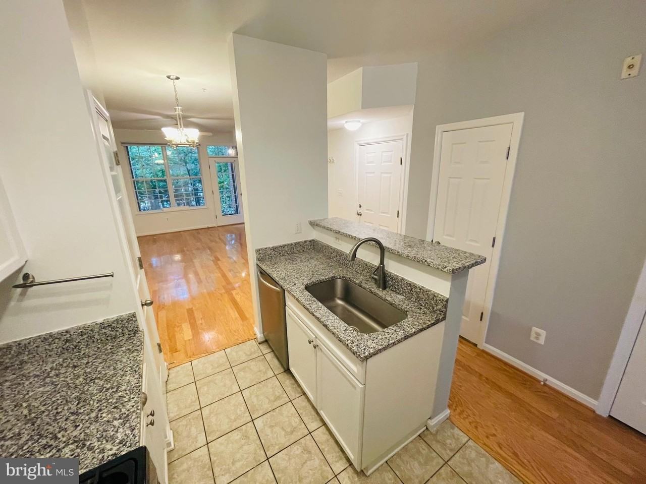 2665 Manhattan Pl #02-101 - Photo 7 of 31