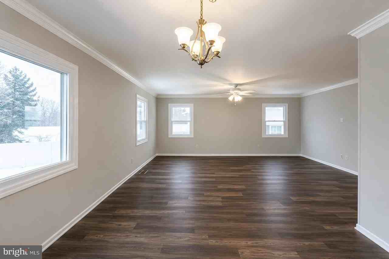 13133 Morning Spring Ln - Photo 4 of 18