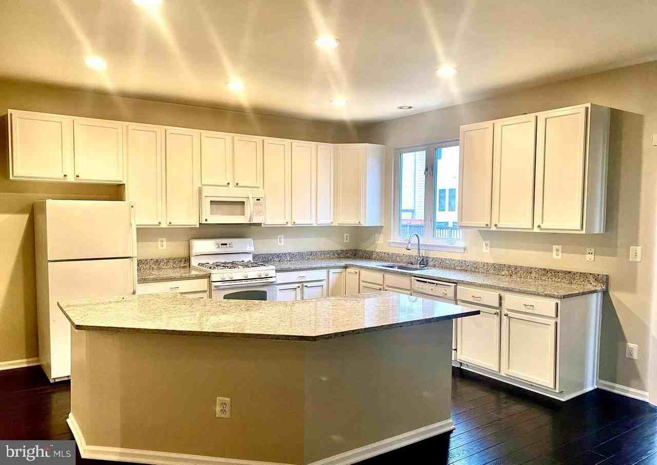4119 Brookgreen Dr - Photo 6 of 15