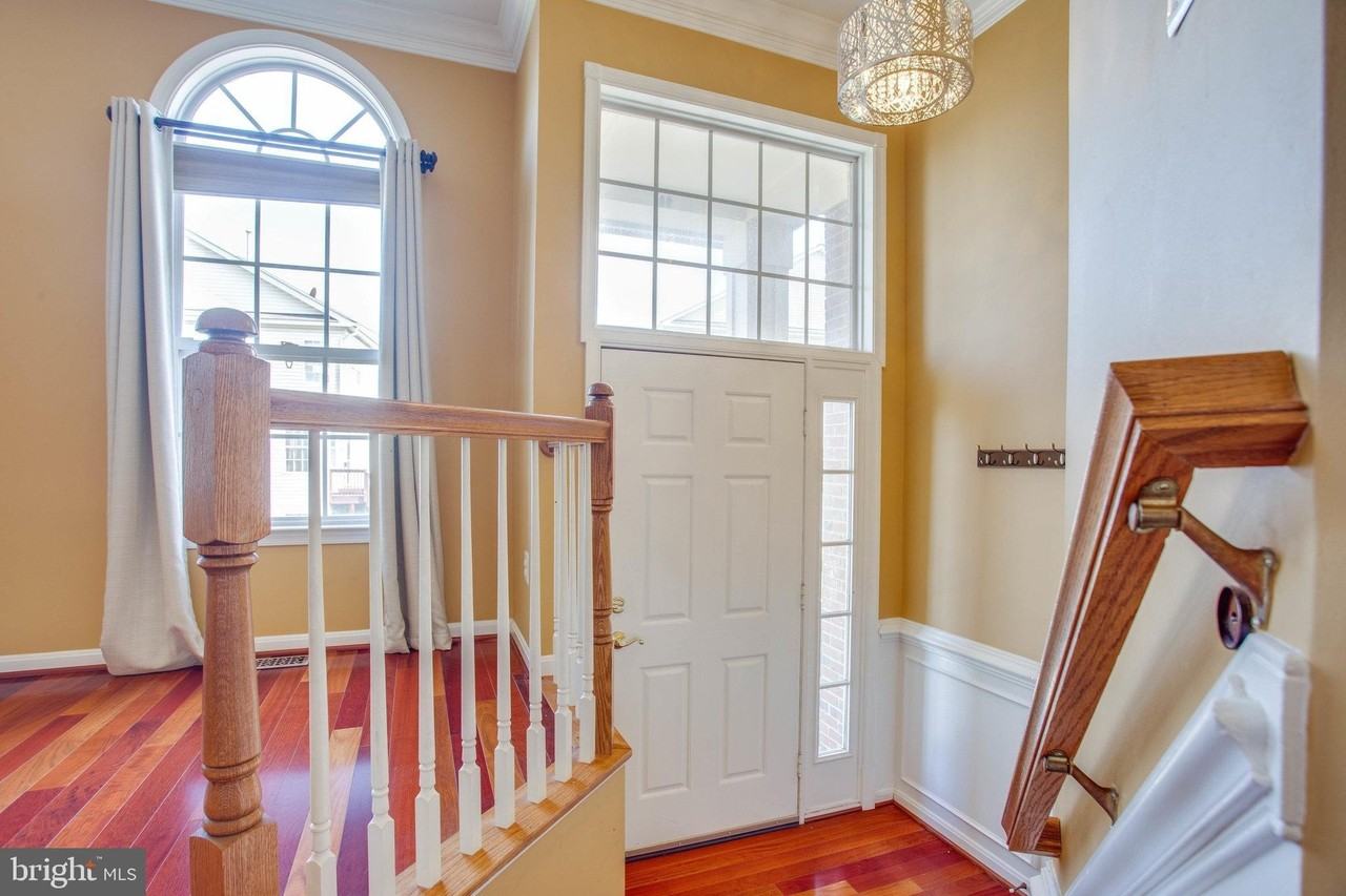 13381 Sir Ramsay Way - Photo 4 of 42