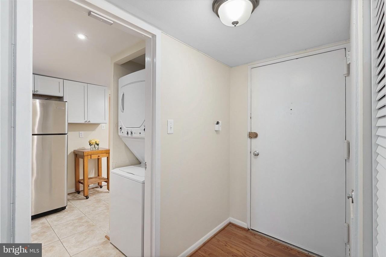 1423 Northgate Sq #23-21C - Photo 2 of 18