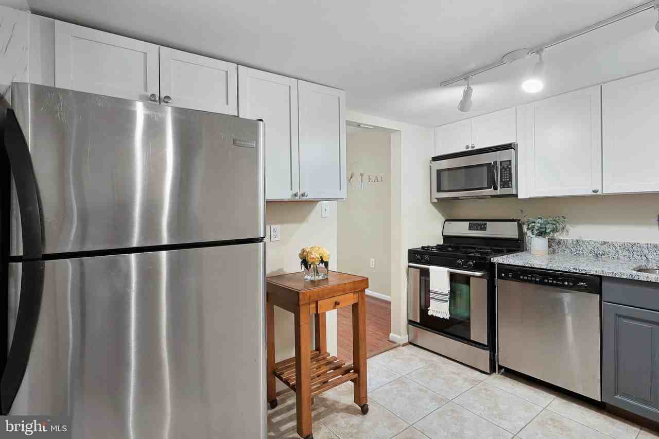 1423 Northgate Sq #23-21C - Photo 4 of 18
