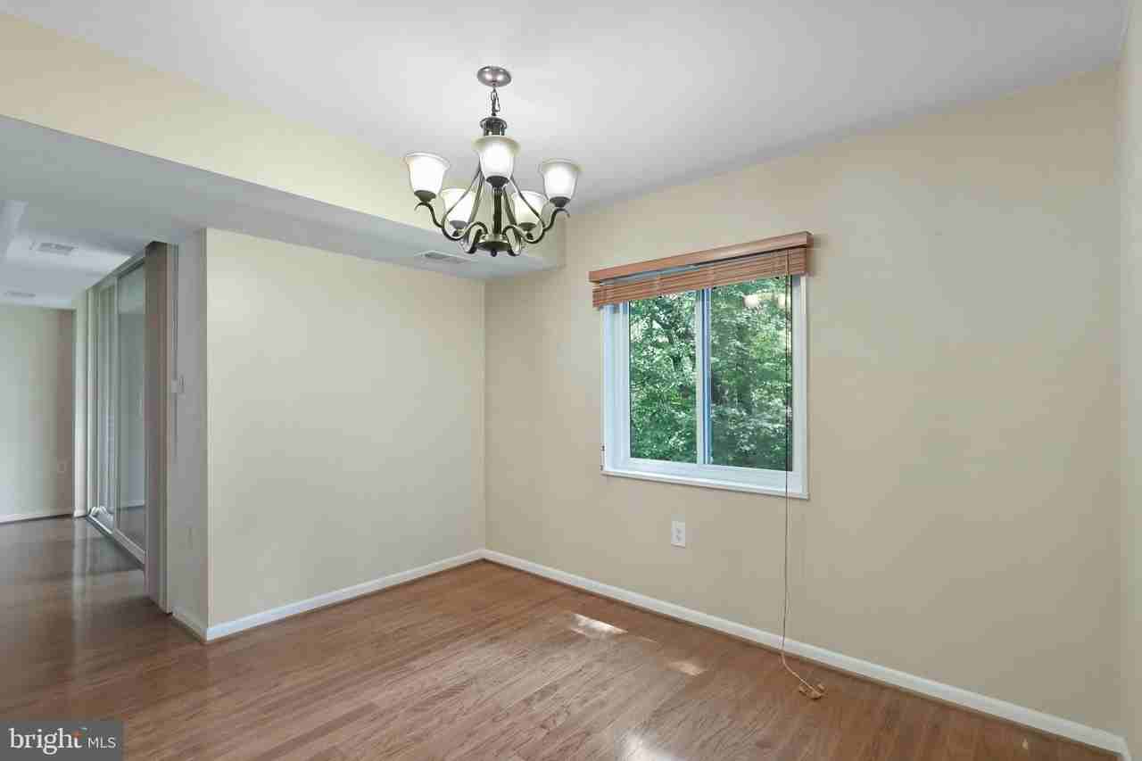 1423 Northgate Sq #23-21C - Photo 5 of 18