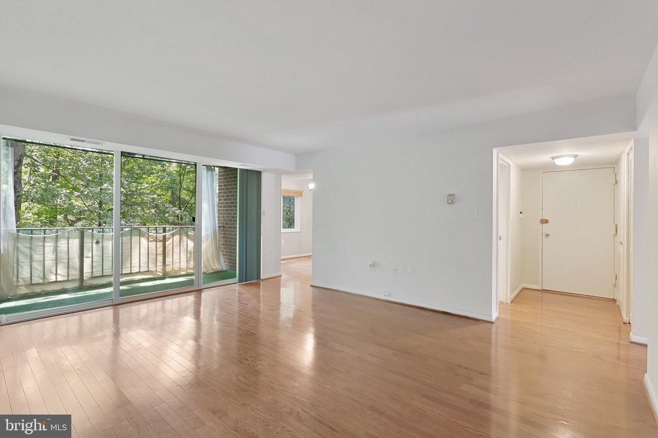 1423 Northgate Sq #23-21C - Photo 7 of 18