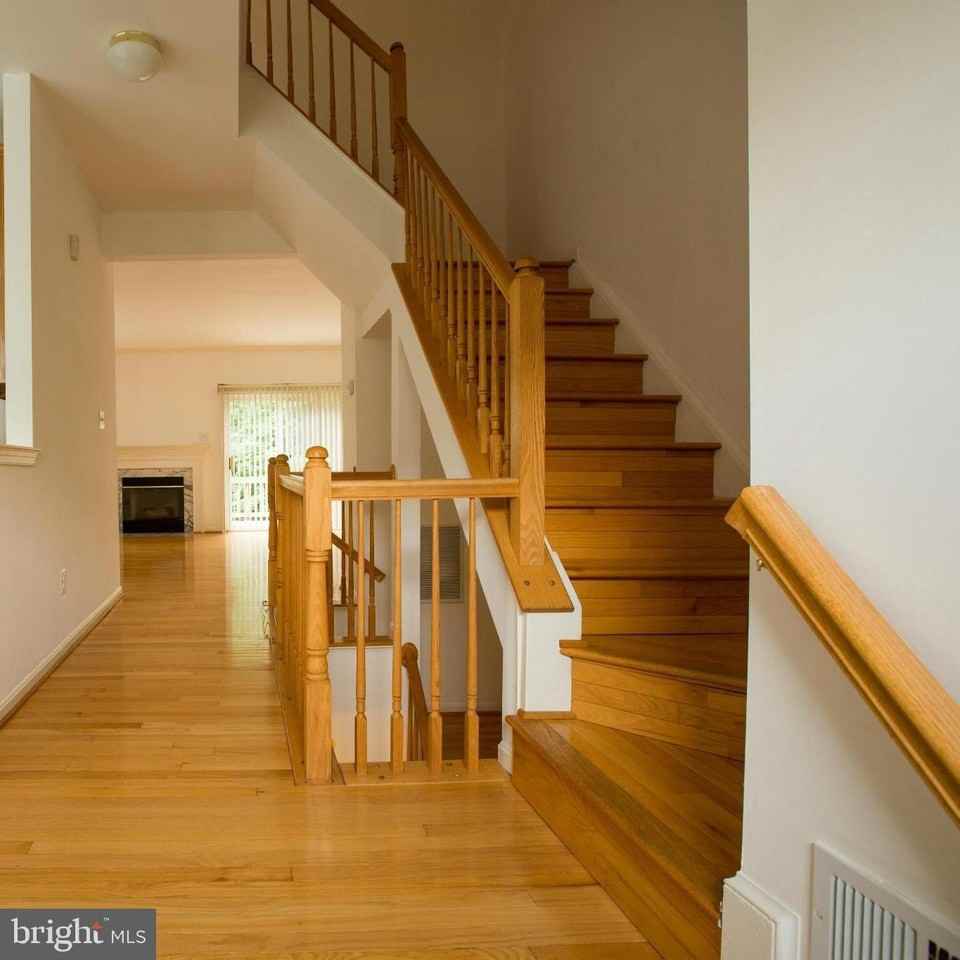 2911 Jessica Ct - Photo 3 of 21