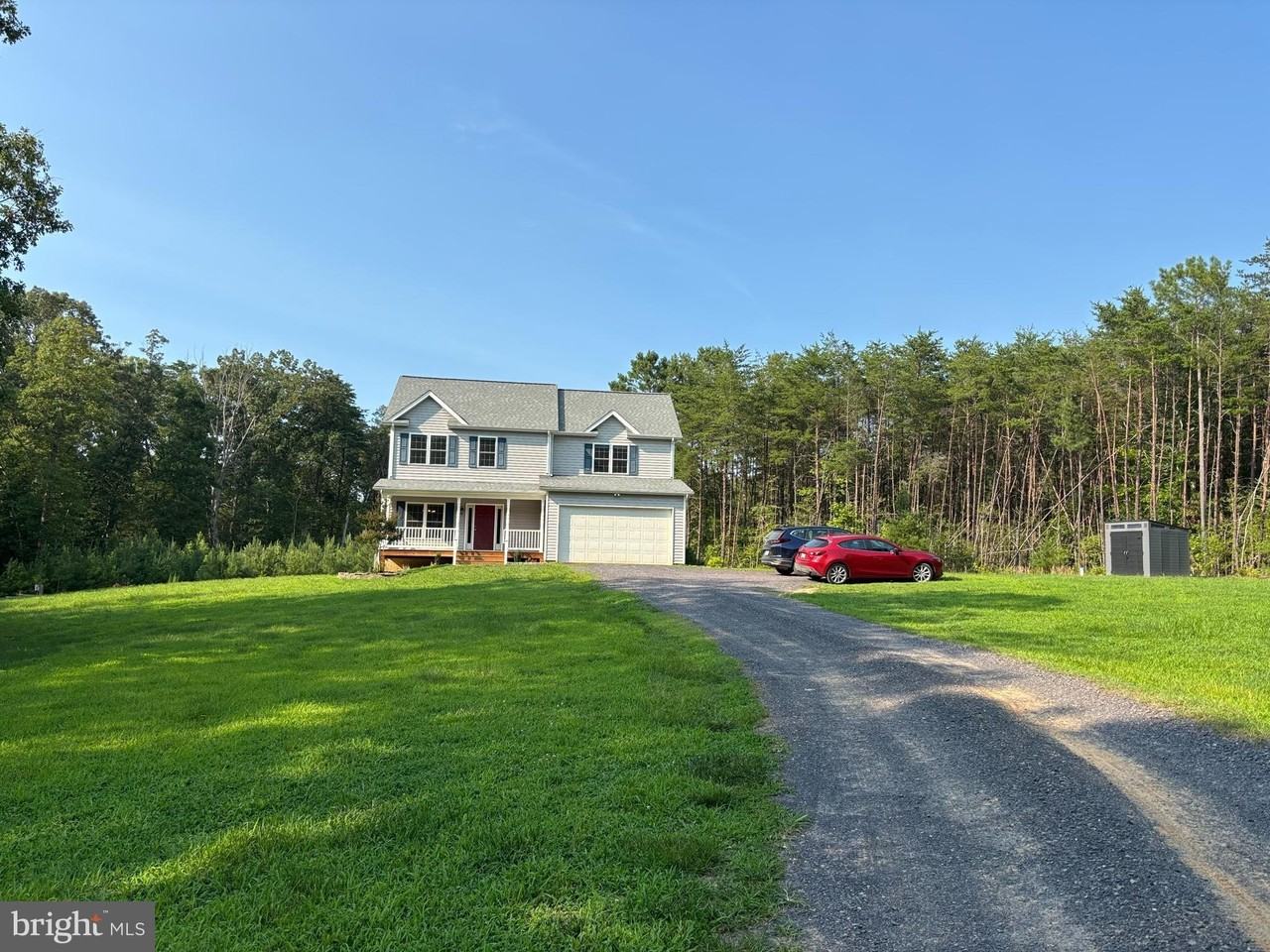 16209 Round Hill Rd - Photo 3 of 47