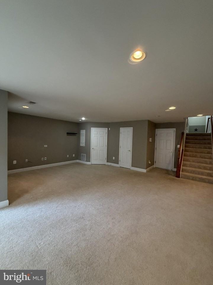 47574 Royal Burnham Ter - Photo 7 of 28