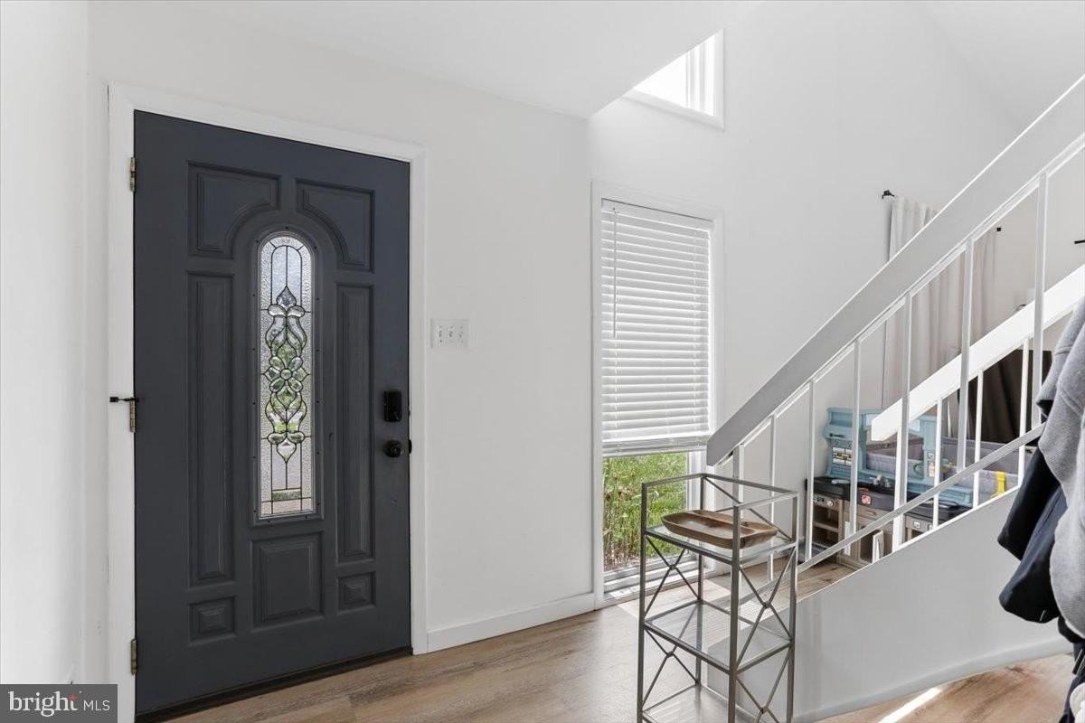 129 Willow Pl - Photo 3 of 18