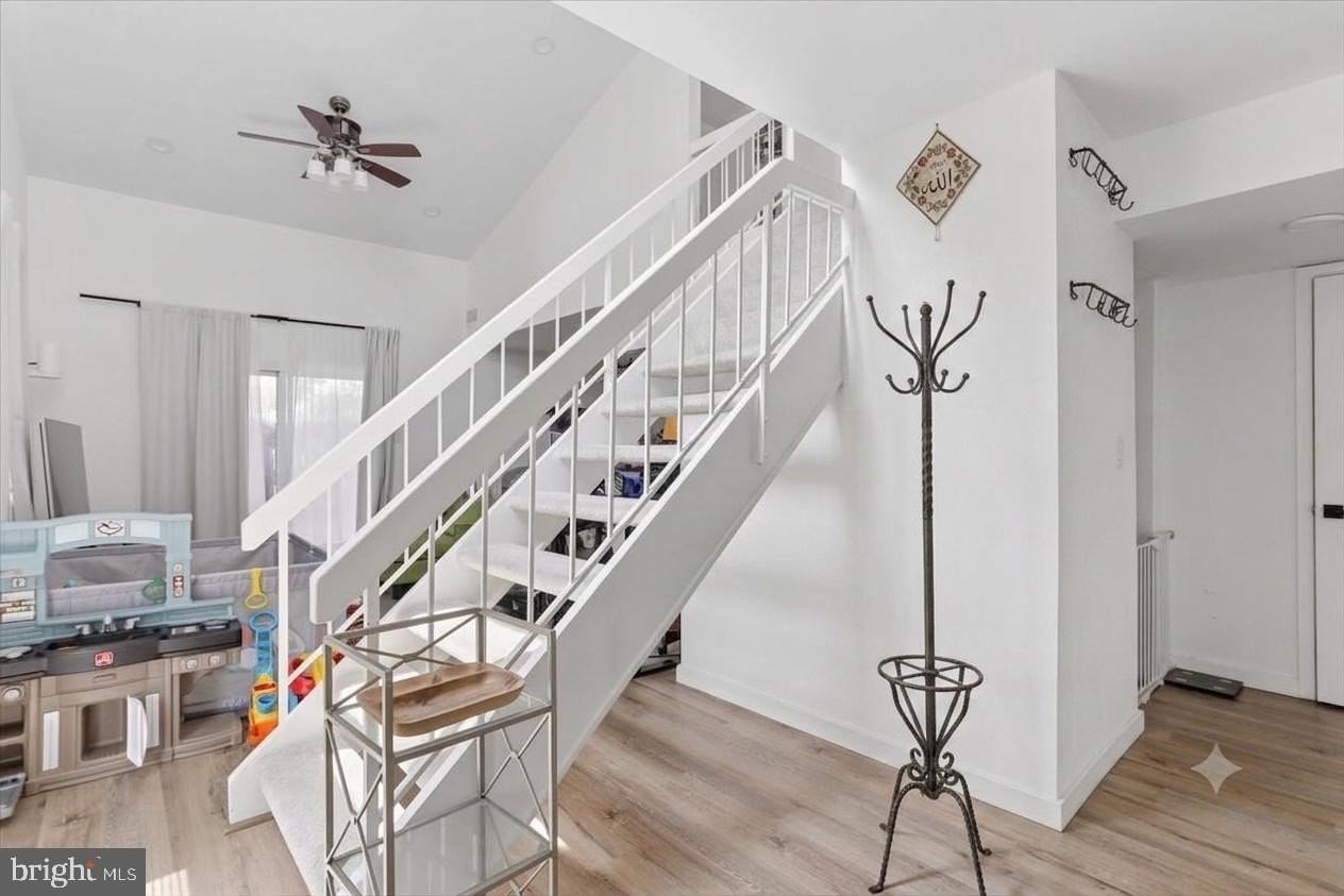 129 Willow Pl - Photo 4 of 18