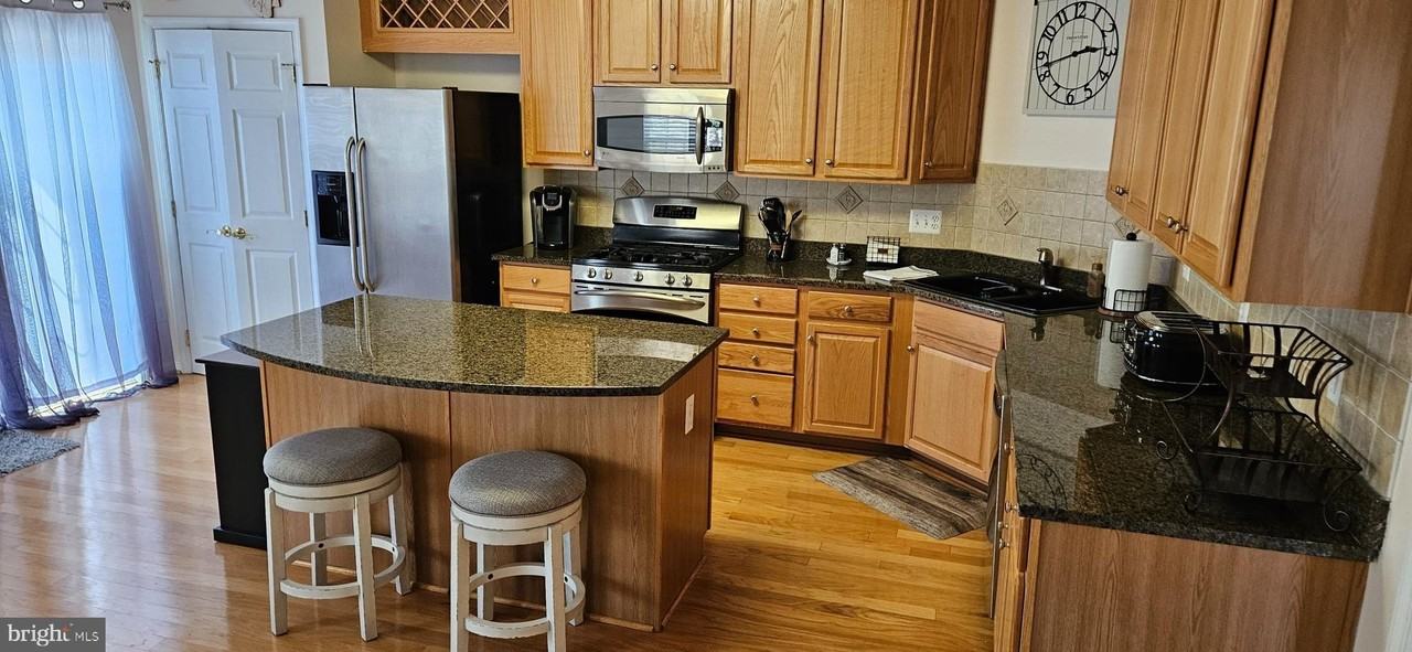 42683 Hollyhock Ter - Photo 2 of 15