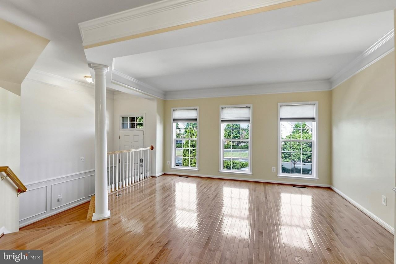 24652 Siltstone Sq - Photo 3 of 26