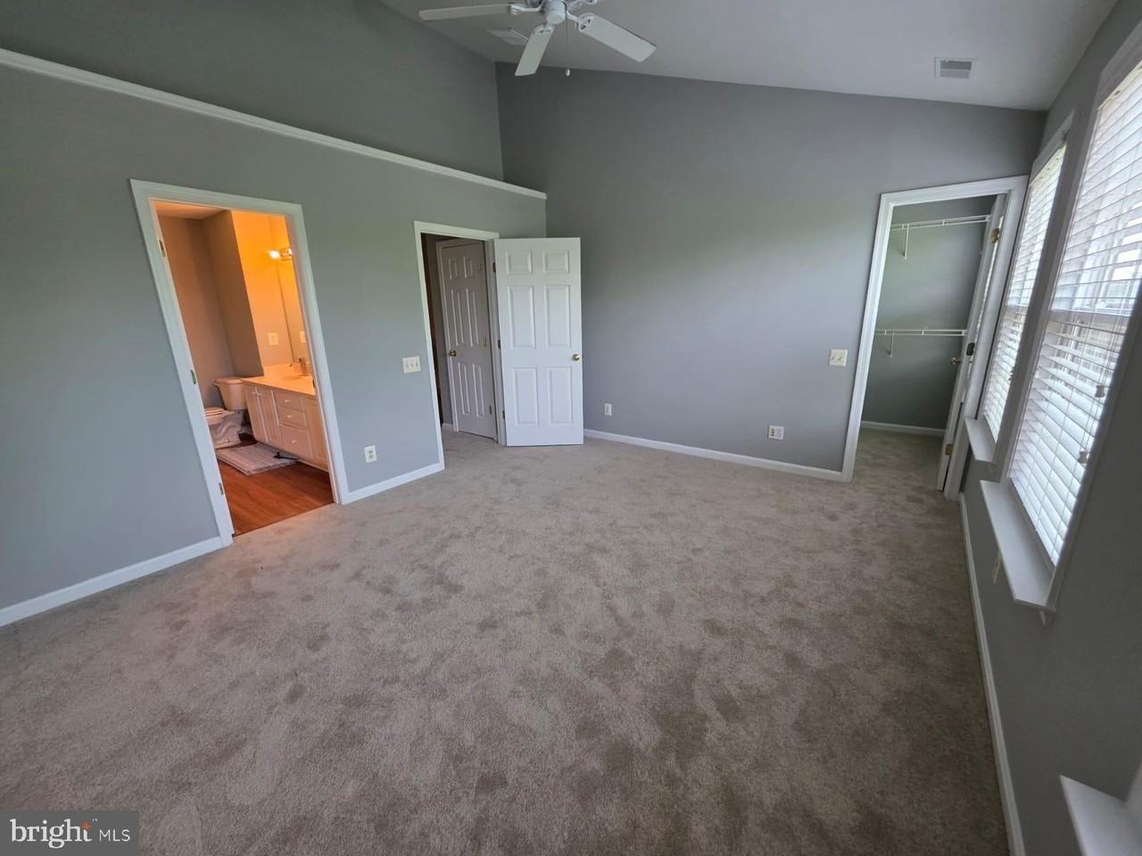 22486 Maison Carree Sq - Photo 2 of 10