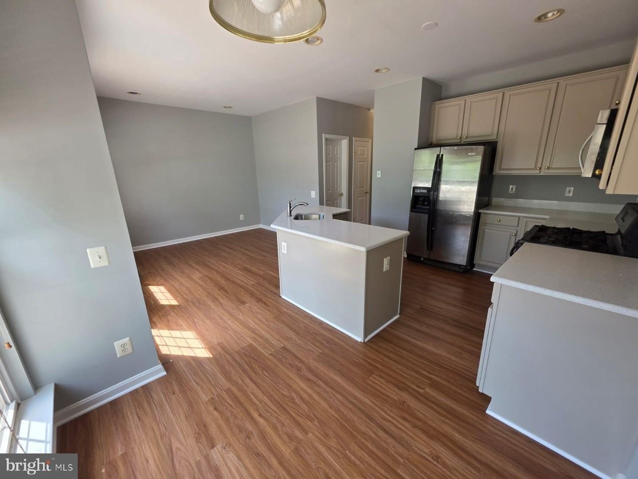 22486 Maison Carree Sq - Photo 7 of 10