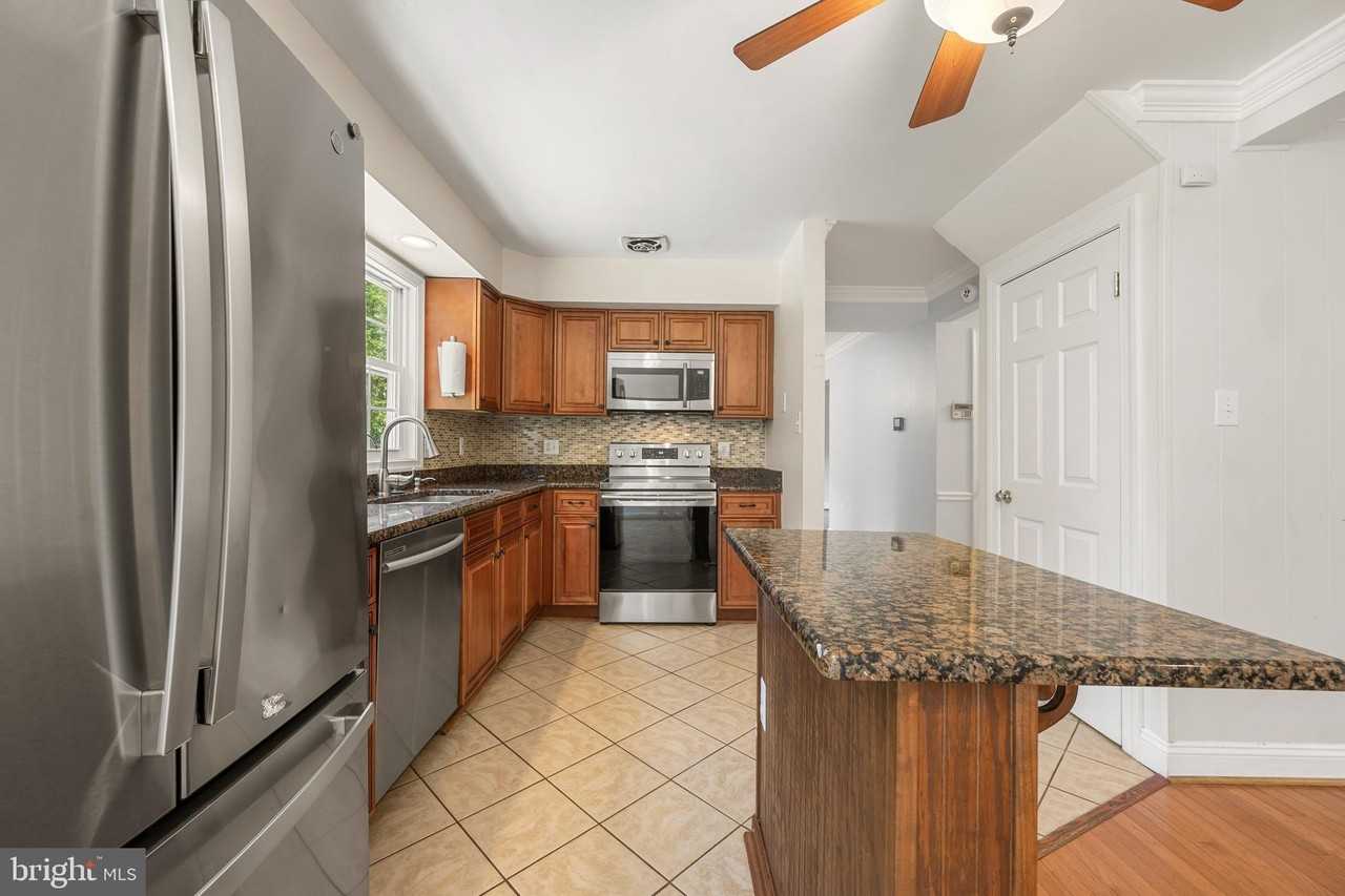 13204 Nickleson Dr - Photo 6 of 30
