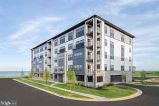 1611 Potomac Shores Pkwy #401 - Photo 1 of 1