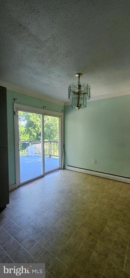 13821 Gilbert Rd - Photo 4 of 9