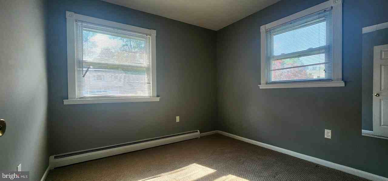 13821 Gilbert Rd - Photo 6 of 9