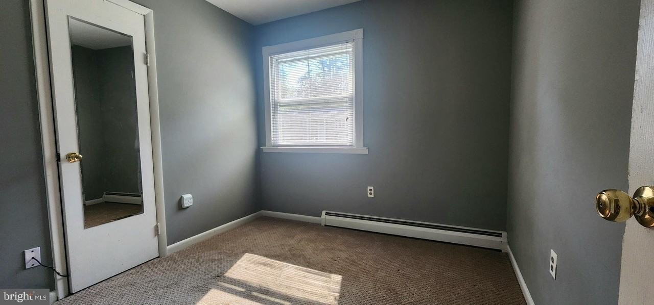 13821 Gilbert Rd - Photo 7 of 9
