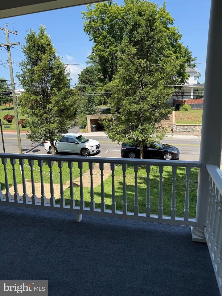 423A S Main St #A - Photo 5 of 25
