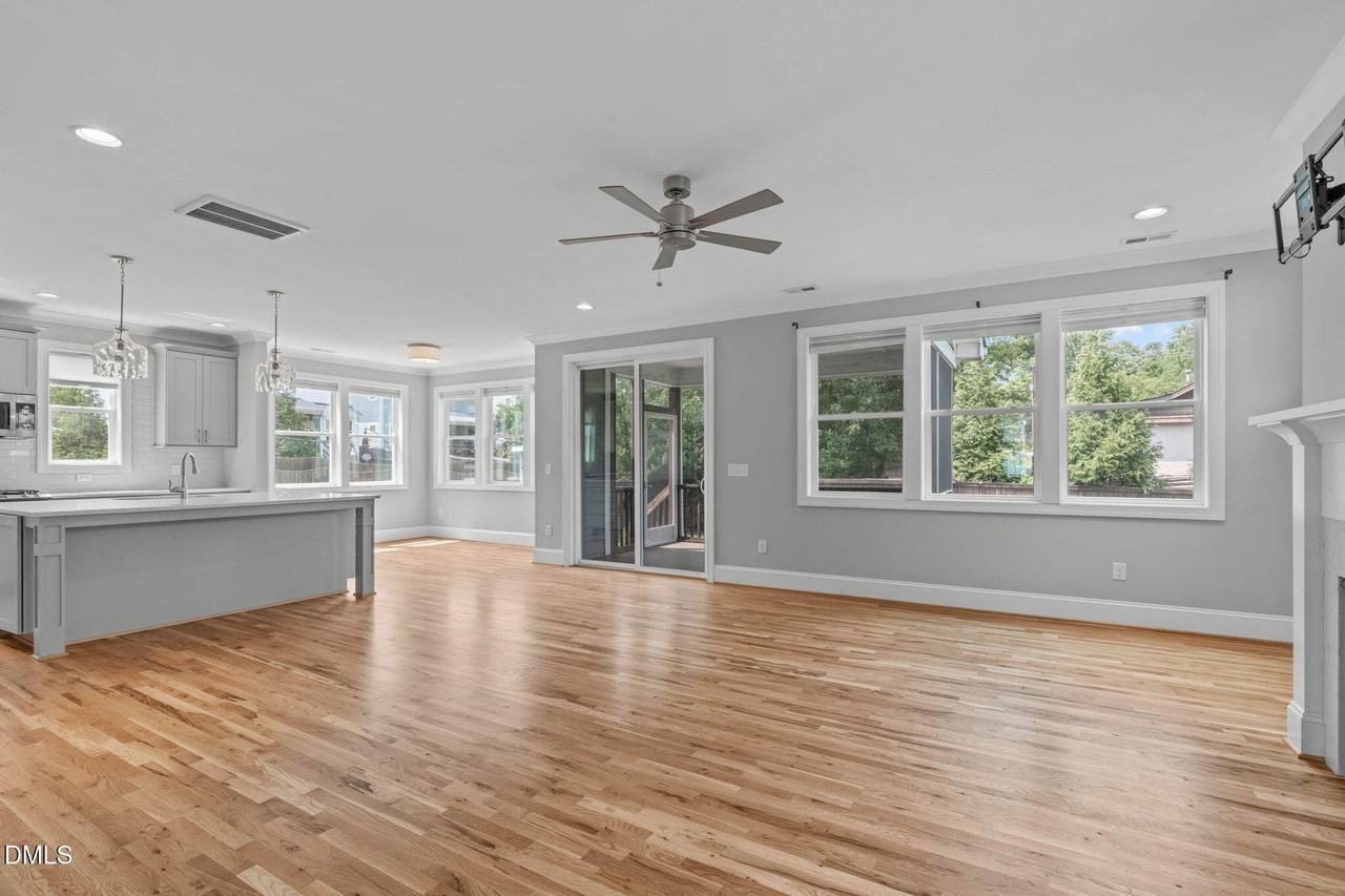 5008 Centerbud Pl - Photo 3 of 31